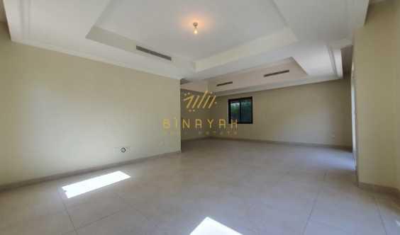 Single Row Park Facing Keys In Hand Corner Unit