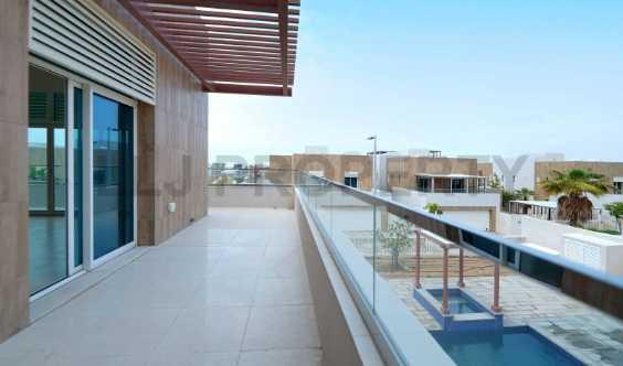 A Resort Style Lifestyle With Water Views Ready To Move