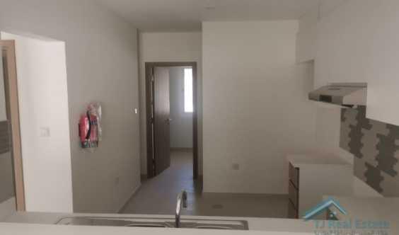 BRand New 4 Bedrooms Maids Corner Unit In P7 Available For Sale
