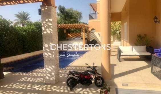 Tastefully Modified Into 4 Bedrooms Vacant On Transfer
