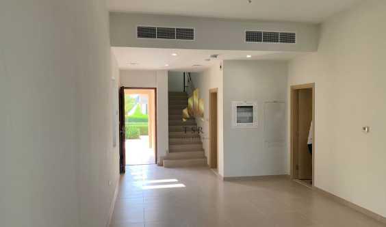 BRand New Well Maintained Spacious Unit in Dubai