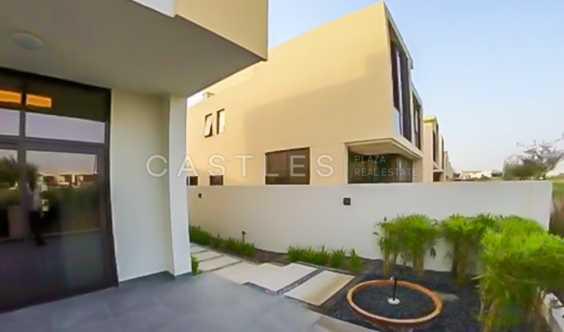 6 Bedrooms Villa Cavalli Luxurious Design in Dubai