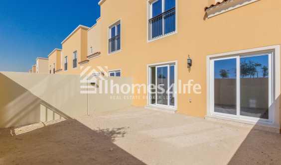 BRand New 3 Bedrooms Th Ready To Move In
