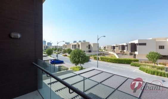 Corner Unit Thk Type Next To Park Entrance