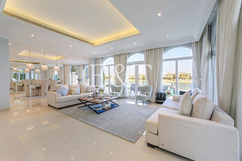 Stunning Garden Home Villa With Full Sea View