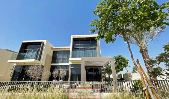 Genuine Resale 4 Bedrooms Modern On The Park