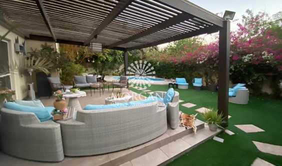 Fully Upgraded Vacant 3 Bedrooms In Meadows 1 With Pool