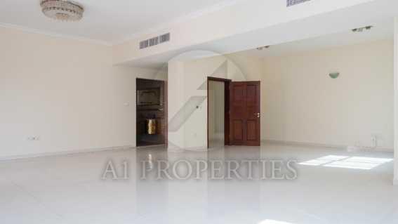 Well Maintained Villa Falcon City Of Wonders