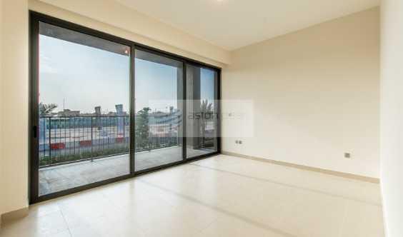 Available In May Since Row Close To Pool And Park