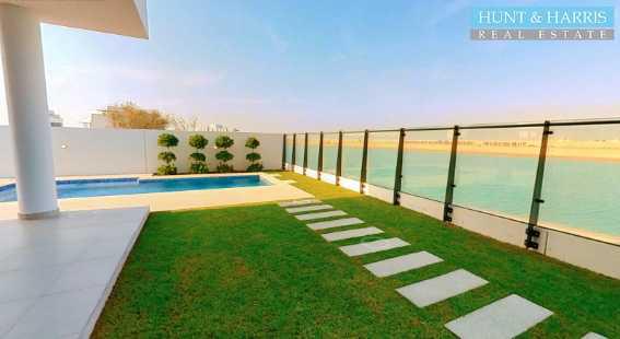 Exciting New Beach Front Development 6 Bedrooms Stunning Location