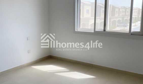 Single Row Amazing Community Call Now in Dubai