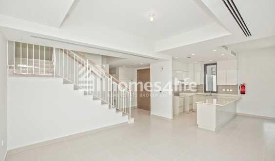 5 Bedrooms Maids Park Facing Available Now