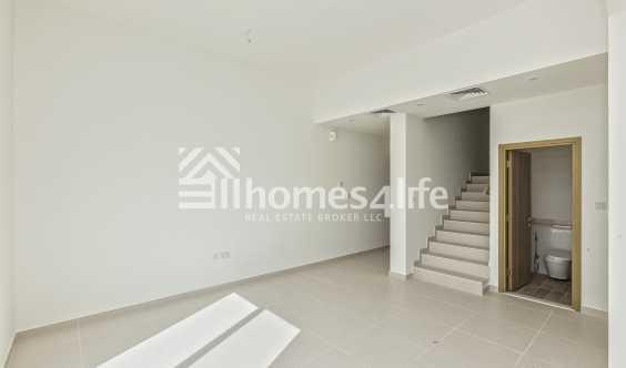BRand New 3 Bedrooms Th Ready To Move In