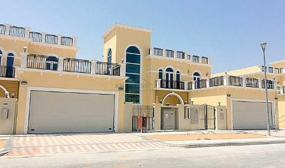 Nice Layout Legacy Nova Single Row Four Bed