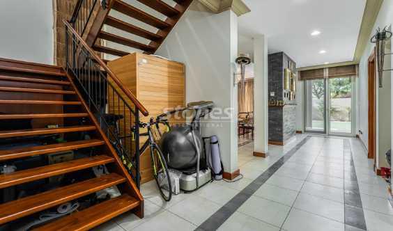 Stunning And Stylish Contemporary Home Vastu