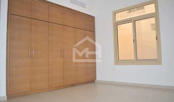 Private 5 Bedrooms Mw Private Garden Pool in Dubai
