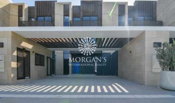 Genuine 5 Bedrooms Resale Facing La Mer in Dubai