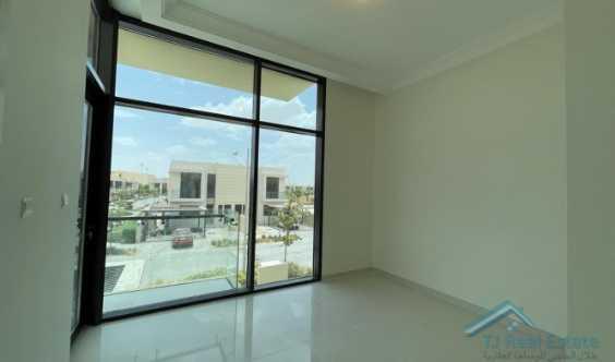 Corner Plot Close To Park BRand New Vacant