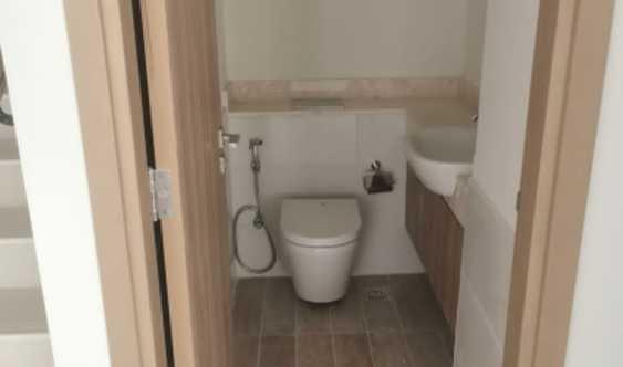 BRand New 4 Bedrooms Maids Corner Unit In P7 Available For Sale