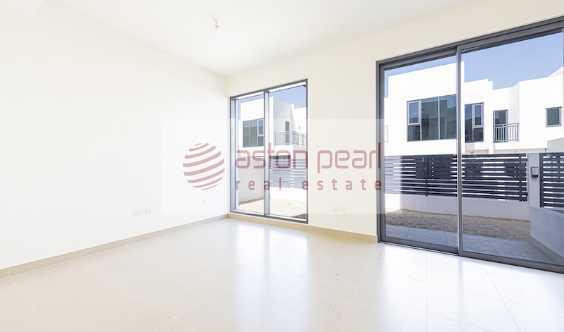 Genuine Re Sale Single Row Close To Pool And Park