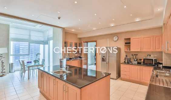 Luxury 5 Bedrooms Penthouse Entertainers Delight Panoramic Views