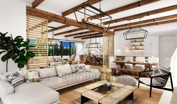 Mediterranean 4 Bedrooms Townhouse Resort Living