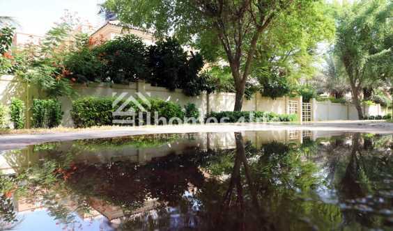 Premium Lifestyle Best Price New 4 Bedrooms Th