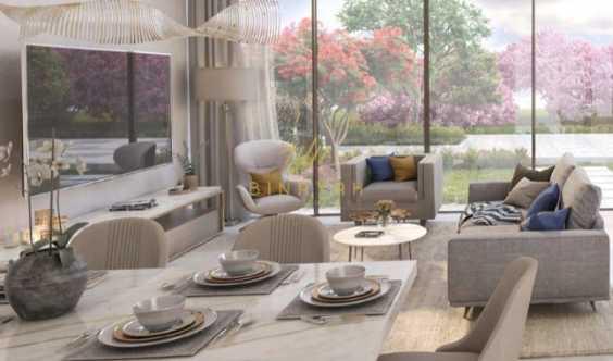 Close To Park Real Listing Middle Unit in Dubai