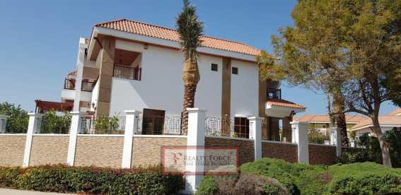 Corner Villa Mediterranean Style 5 Bedrooms Landscaped