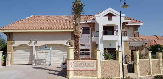 Large Plot Full Lake View Landscaped Pvt Pool