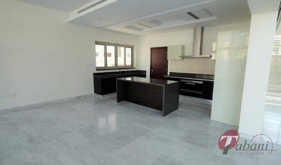 Genuine Listing Stunning Villa Contemporary Style