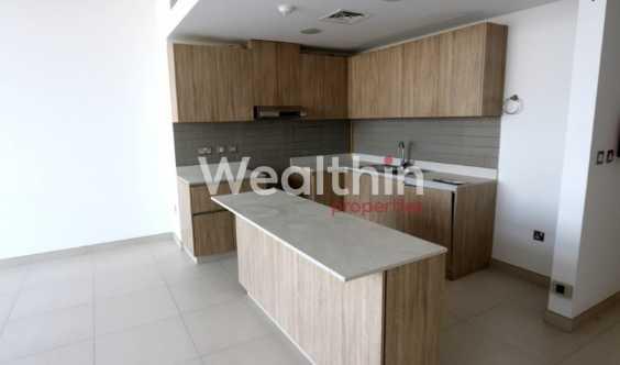 Spacious W Study Room Community Views in Dubai