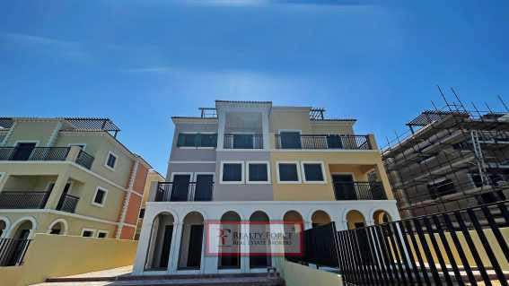 Direct Beach Access 5 Bedrooms Typec Genuine Resale