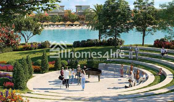 Beautiful Villa BRight And Spacious for Sale