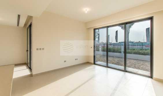 Available In May Since Row Close To Pool And Park