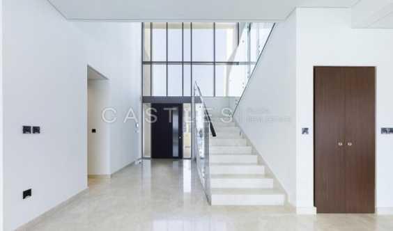 Spacious 5 Bedrooms +maids In Golf Place