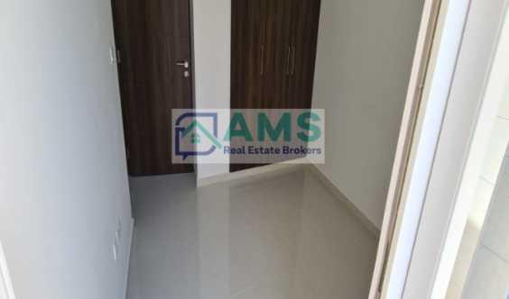 3 Bedrooms Townhouse Amazing Location Community Center