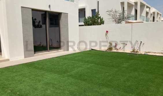 Vacant Villa With Beautiful Private Garden