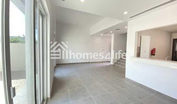 Pool View Multiple Units 3 And 4 Bedrooms in Dubai