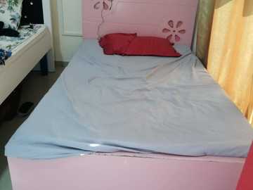 Household Items and home furniture in Dubai