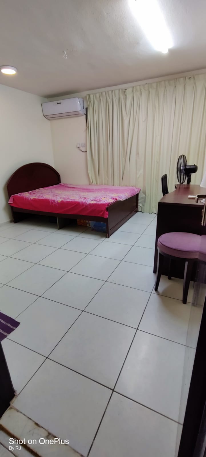Karama Prime Location With Attached Bath And Balcony Fully Furnished Room Available