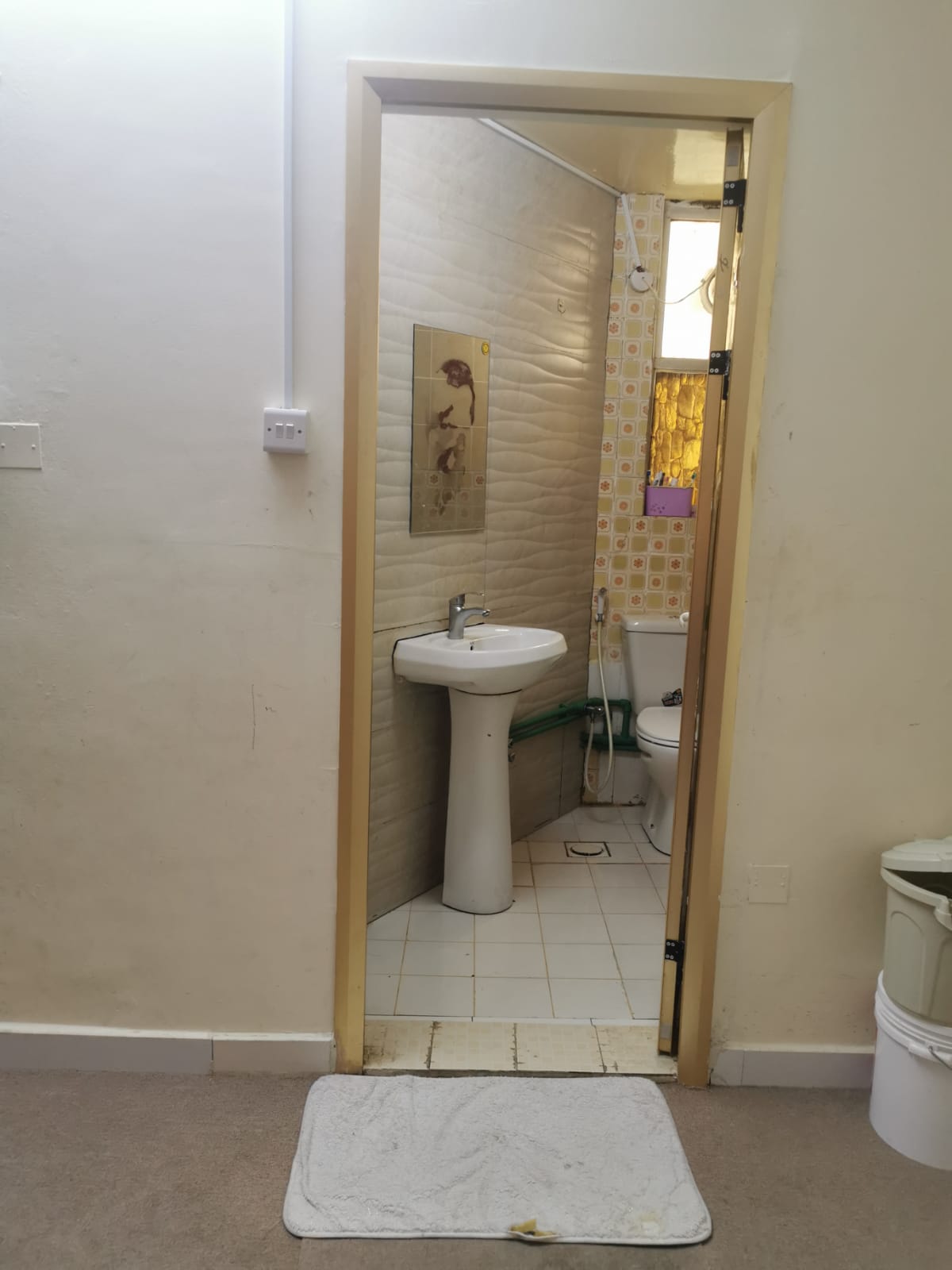 Furnished With Attached Bathroom Spacious Room Available In Karama