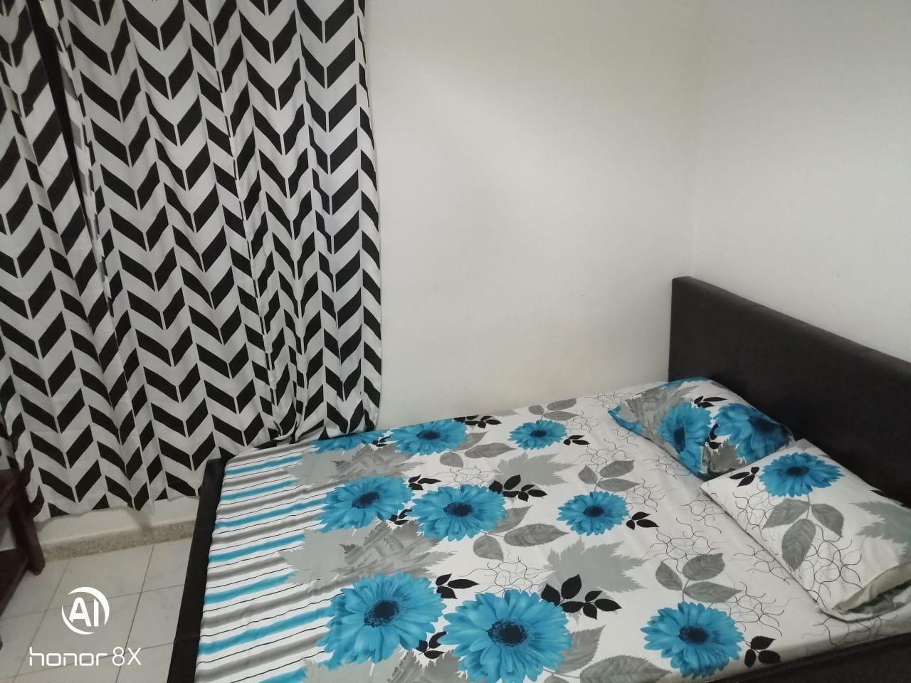 Executive Single Gents , Ladies Or Working Couple Fully Furnished Room Available In Karama