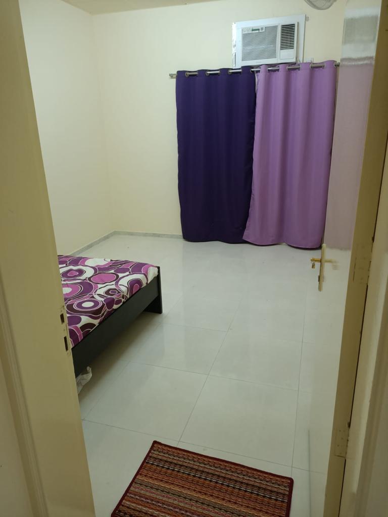 2650 Including Dewa And Wifi Sharing Bath Fully Furnished Room Available In Karama