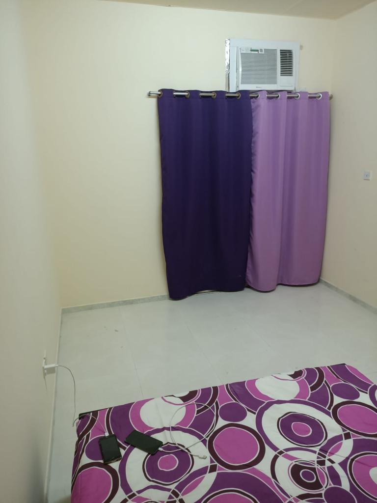 2650 Including Dewa And Wifi Sharing Bath Fully Furnished Room Available In Karama