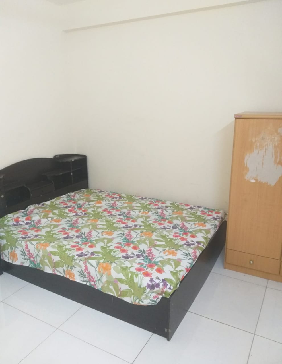 Separate Bath Fully Furnished Room Available In Karama Prime Location