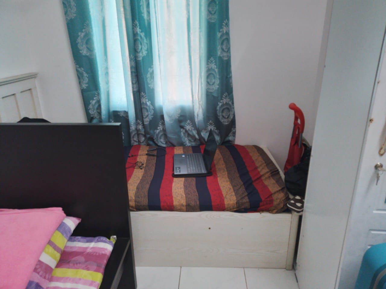 Karama Fully Furnished Room Available Suitable For 3 Ex Bachelors