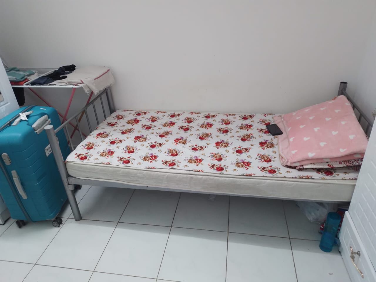 Karama Fully Furnished Room Available Suitable For 3 Ex Bachelors