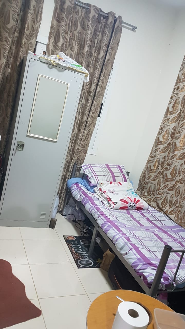 1000 Per Month Including Dewa Excutive Gents Bed Space Available In Karama