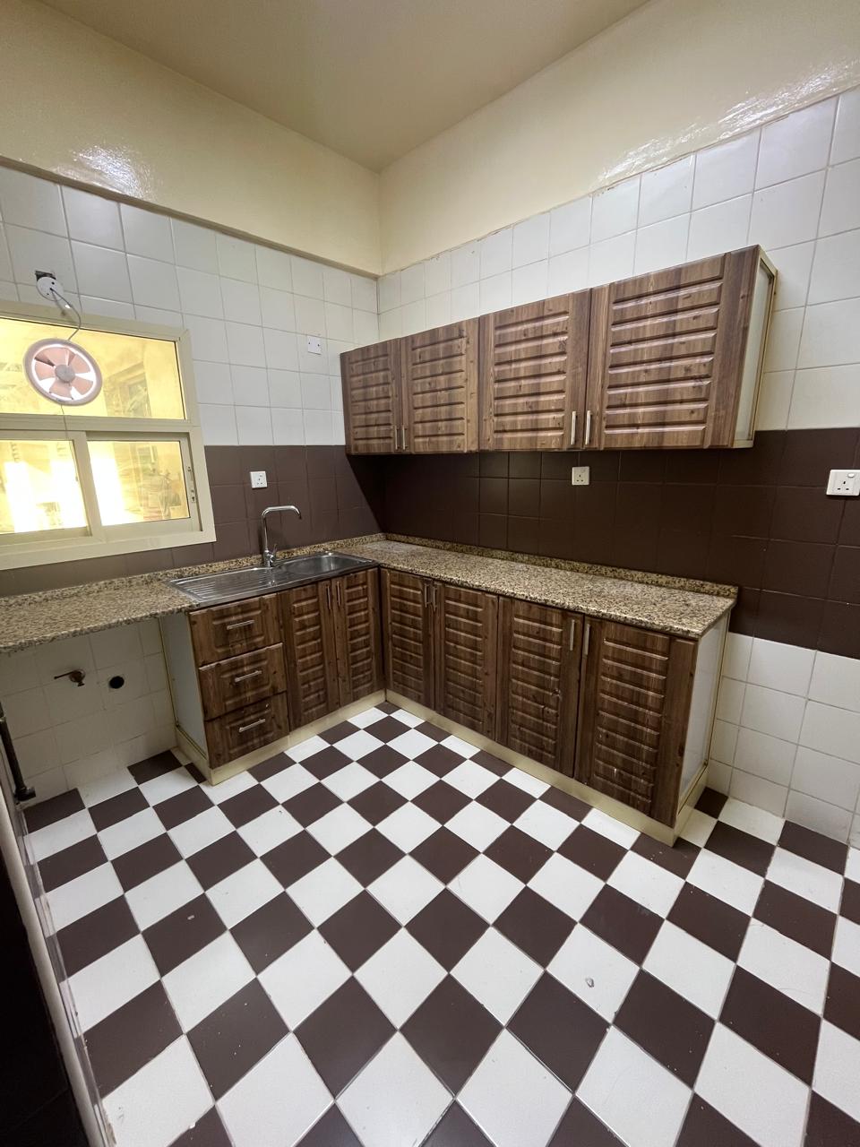 Executive Bed Space Bacholers In Sharjha Al Qasmiya King Faisal Street